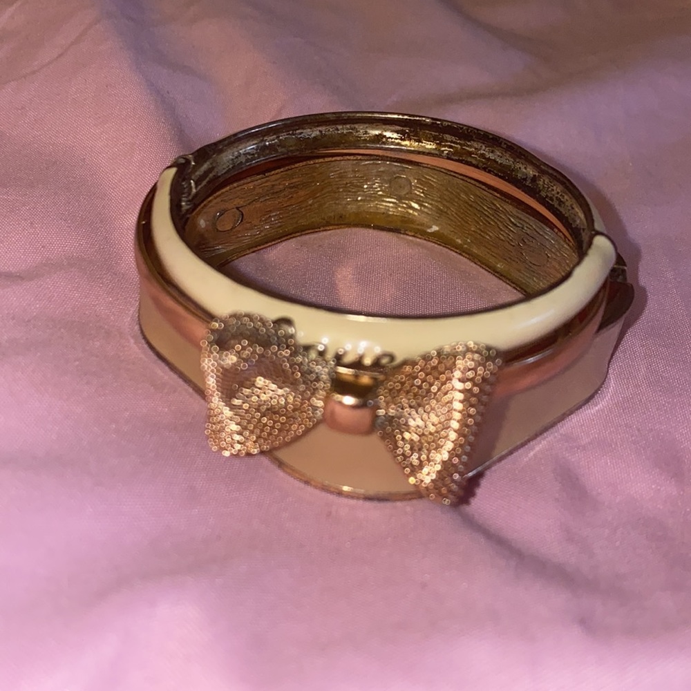 Set of bangle bracelets - Picture 3 of 9